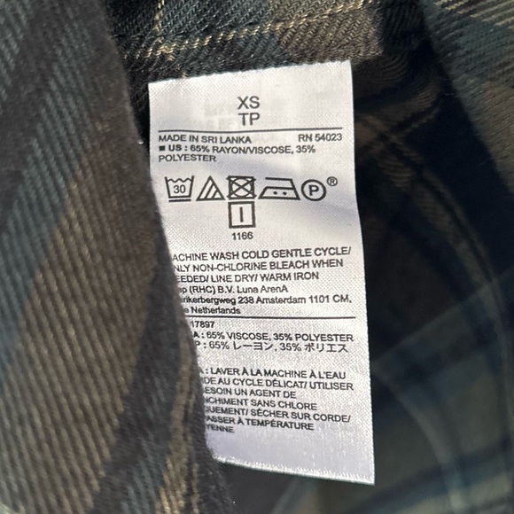 Banana Republic Boyfriend Fit Flannel Shirt | XS - Picture 6 of 6